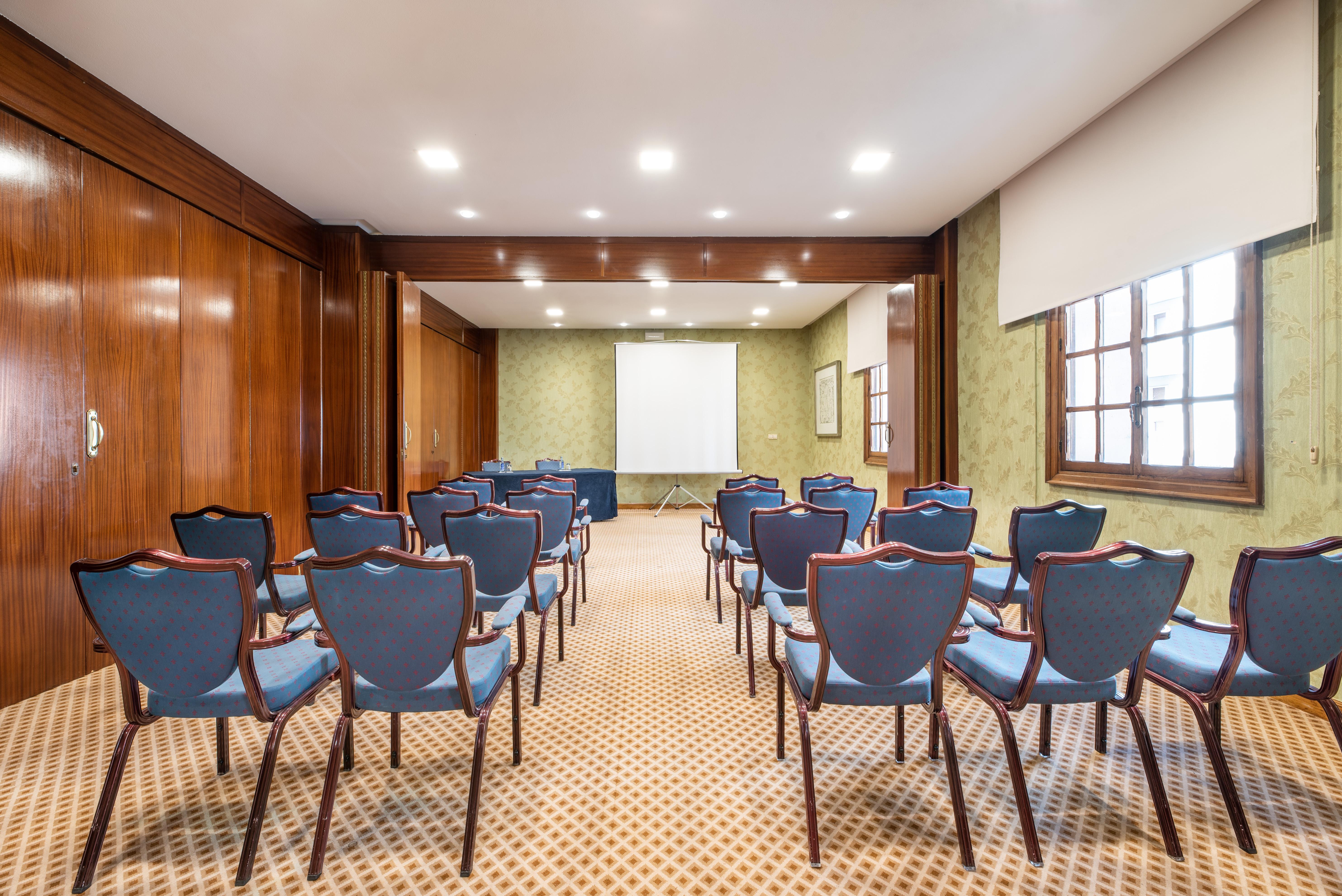 Eurostars Hotel De La Reconquista Oviedo Kültér fotó Meeting room