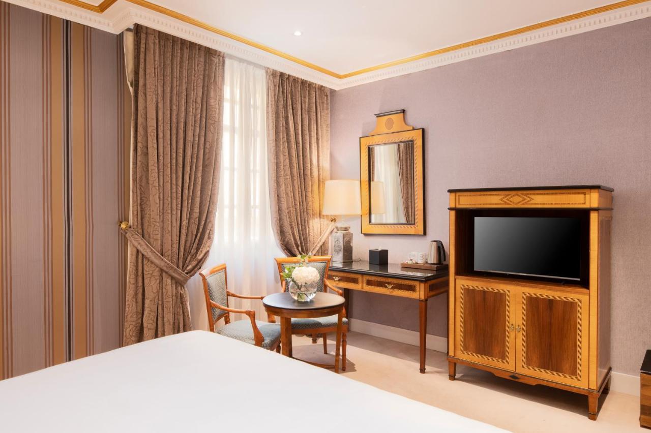 Eurostars Hotel De La Reconquista Oviedo Kültér fotó A room at the hotel
