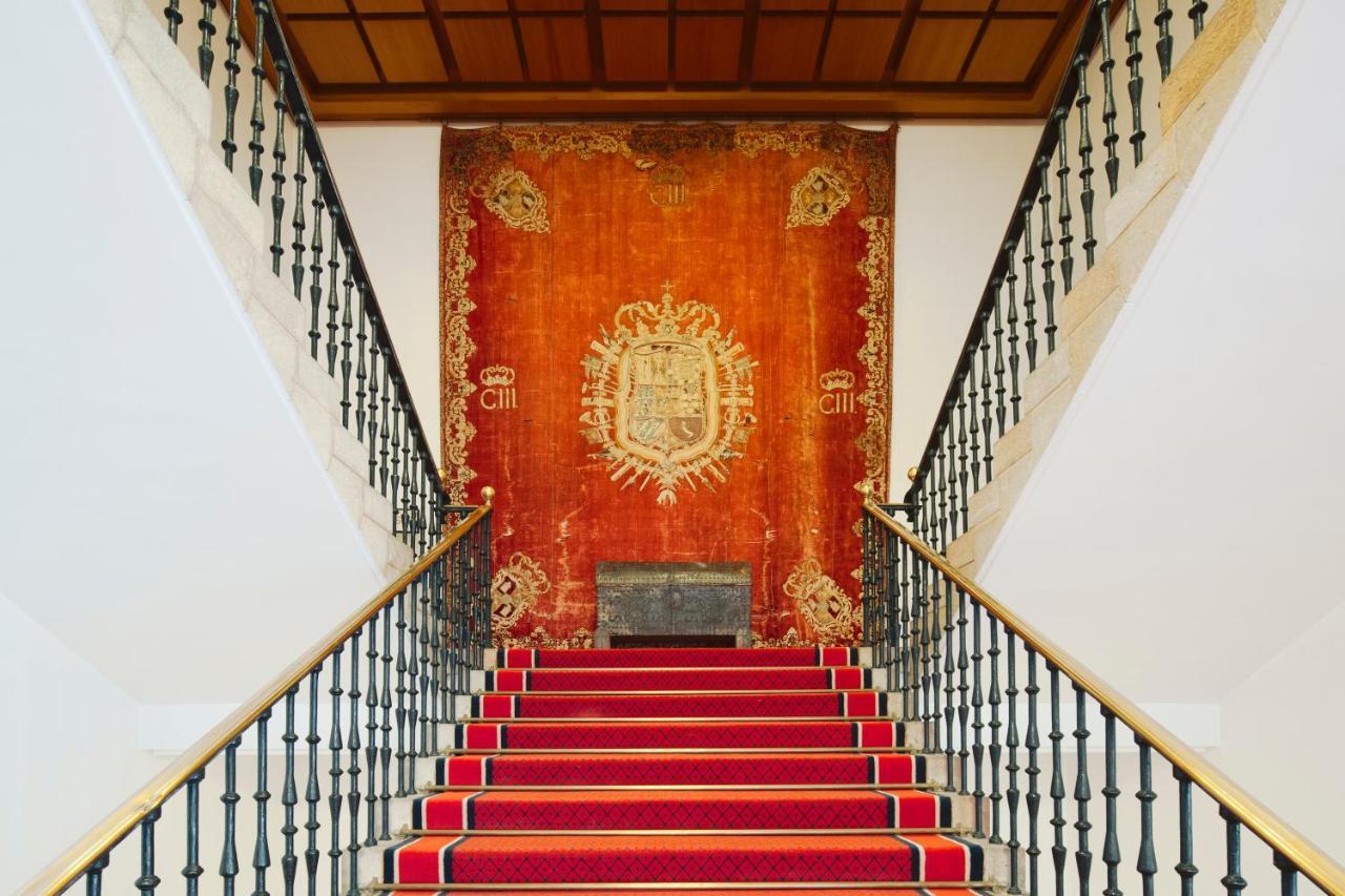 Eurostars Hotel De La Reconquista Oviedo Kültér fotó The Royal Carpet
