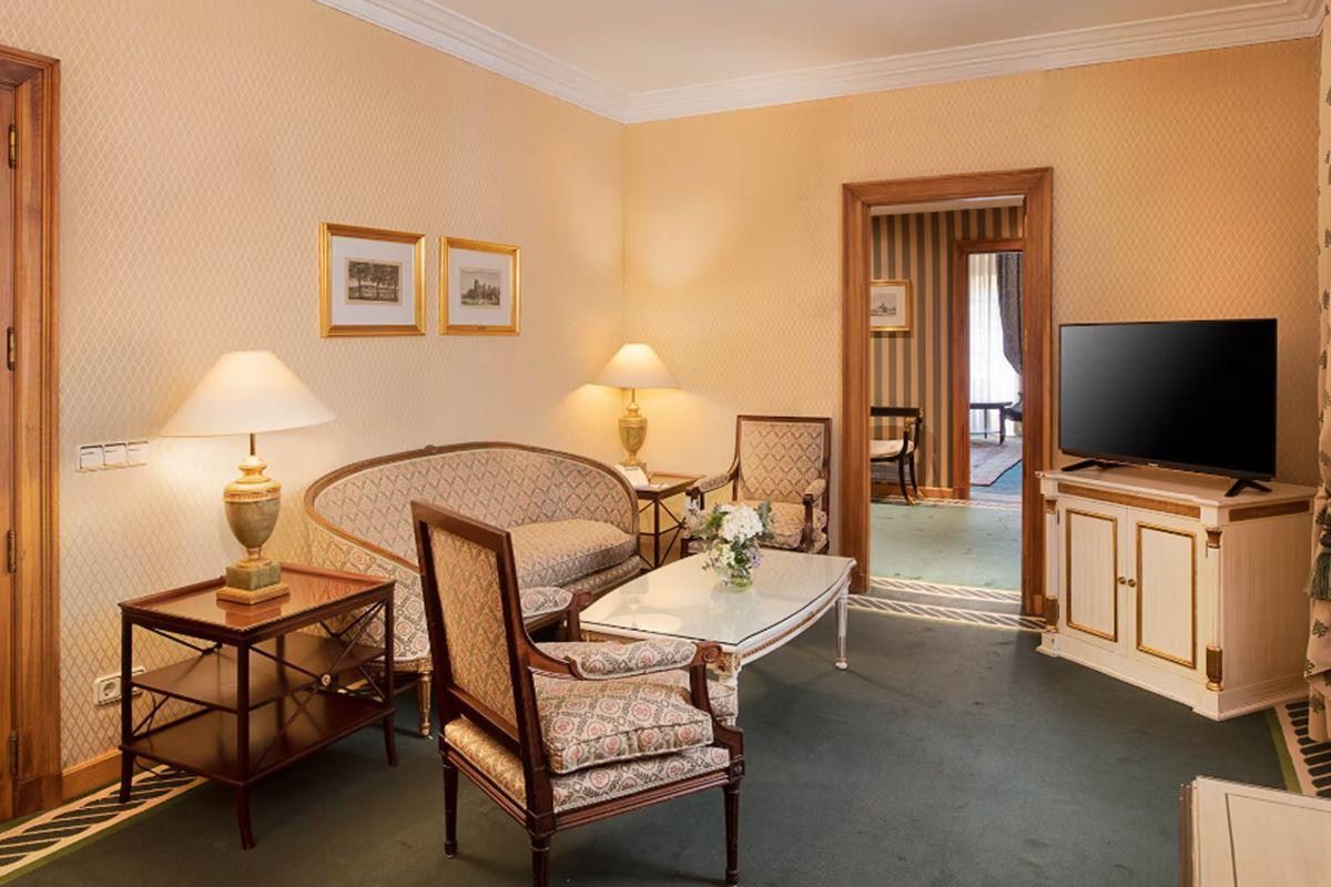 Eurostars Hotel De La Reconquista Oviedo Kültér fotó Suite